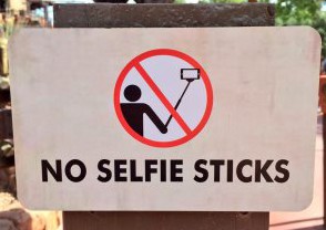 no_selfie_sticks